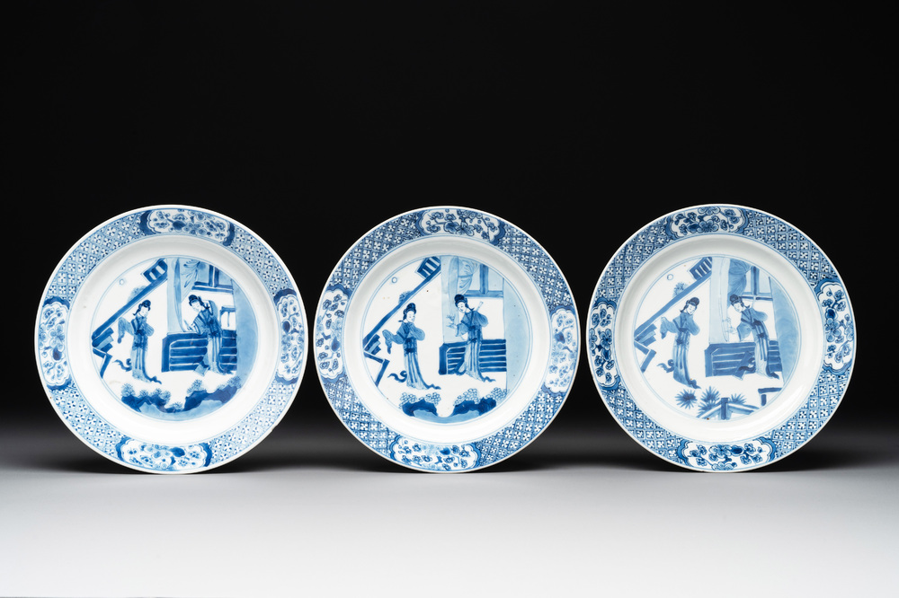 Three Chinese blue and white 'Long Eliza' plates, Chenghua mark, Kangxi