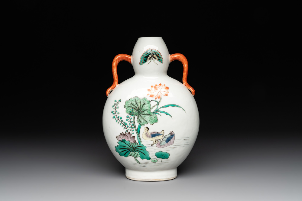 A Chinese famille verte 'lotus pond with ducks and peonies' moonflask vase, 'bianhu', Qianlong mark, 19th C.