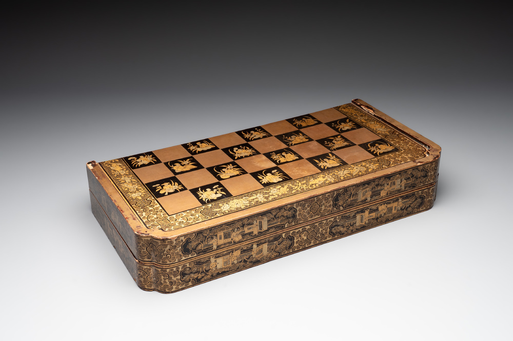 A Chinese Canton export gilt-lacquered chess and backgammon board, 19th C.