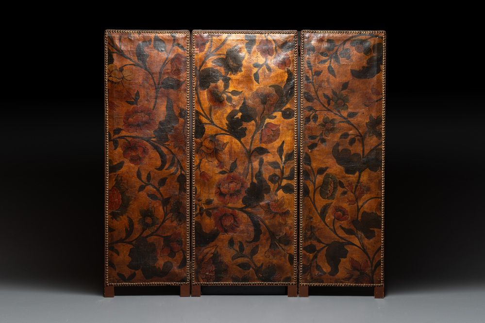 A gilt-painted leather three-fold room divider, 19th C.