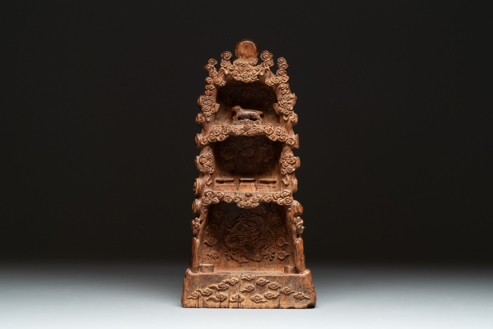 A Chinese huali wooden shrine, 17/18th C.