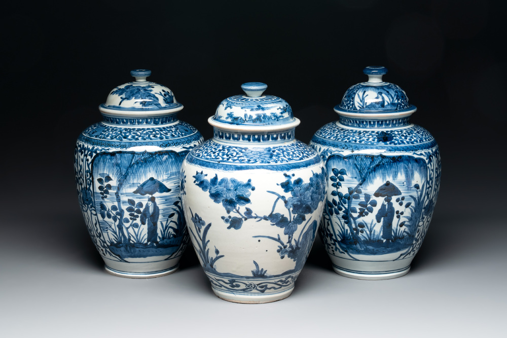 Three Japanese Arita blue and white vases and covers, Edo, 17th C.