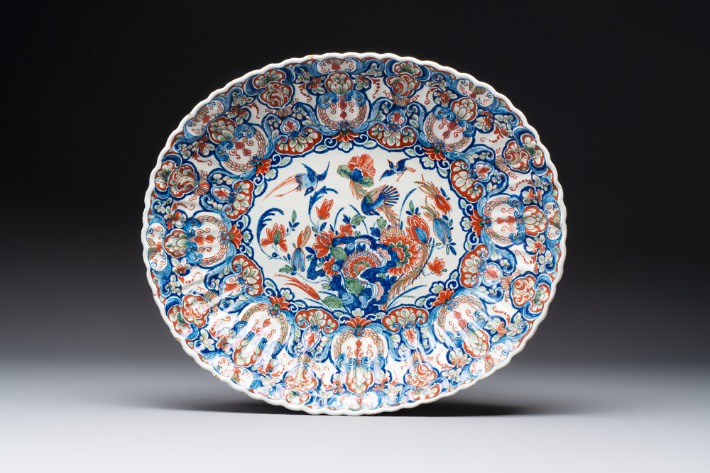 A large polychrome Dutch Delft cashmere palette basin, 18th C.