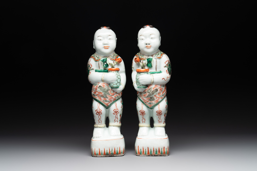 A pair of Chinese famille verte He He Er Xian models, 18/19th C.