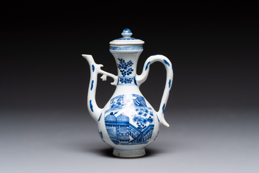A Chinese blue and white ewer and cover, Kangxi