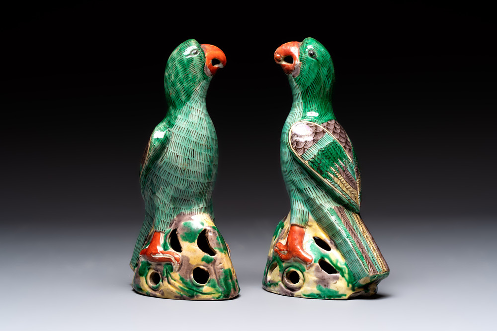 A pair of Chinese sancai-glazed parrots, 19th C.