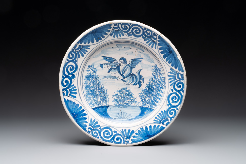 A blue and white Dutch maiolica 'putto with trumpet' dish, 2nd half 17th C.