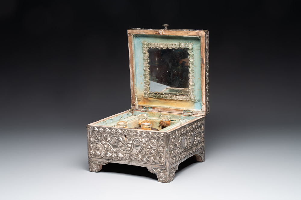 A fine Ottoman scent casket with floral relief silver panels, 19th C.