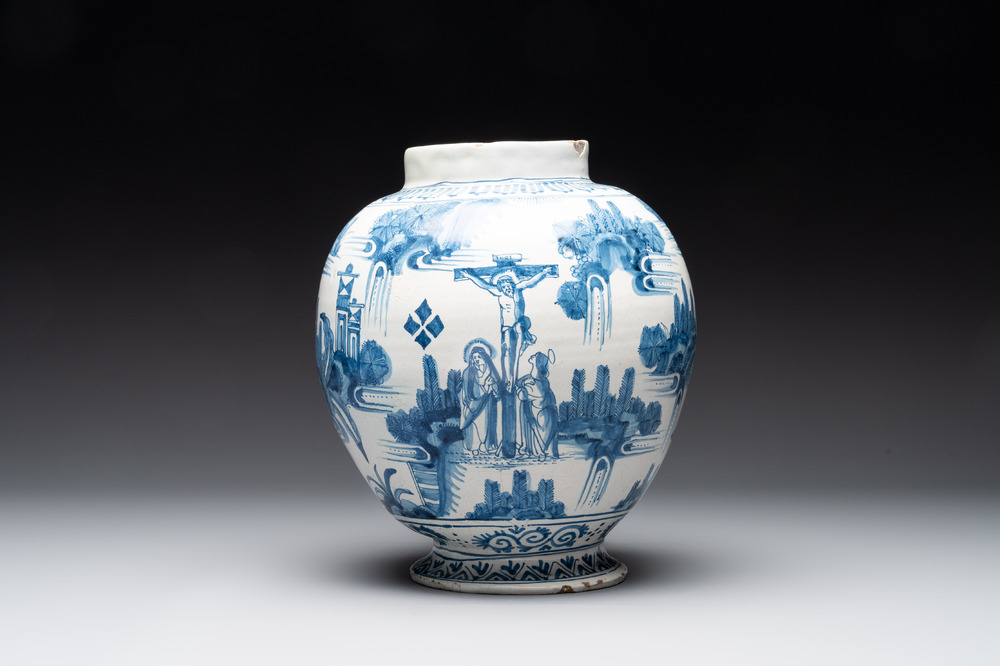 A very early Dutch Delftware jar depicting the life of Christ, 2nd quarter 17th C.