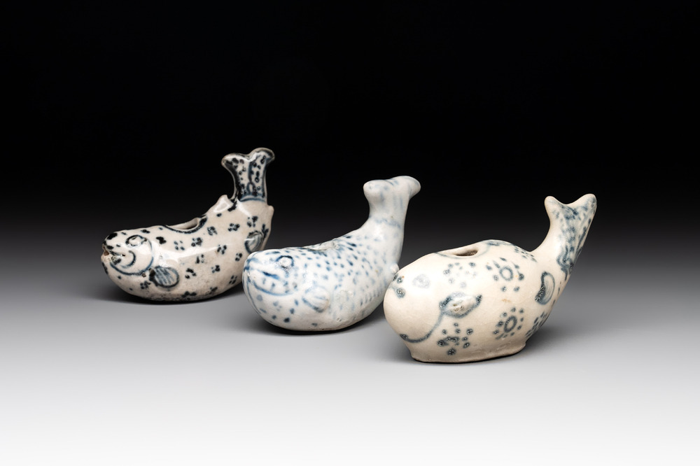 Three Annamese or Vietnamese blue and white fish-form water droppers, 15/16th C.