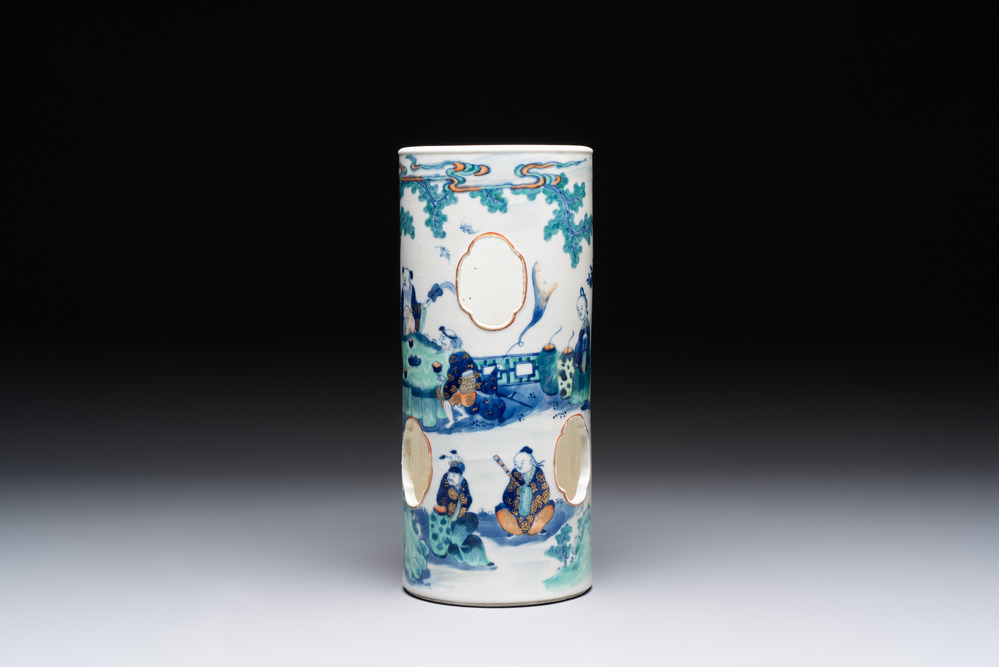 A Chinese doucai 'Eight Immortals' openworked hat stand, Kangxi mark, 19th C.