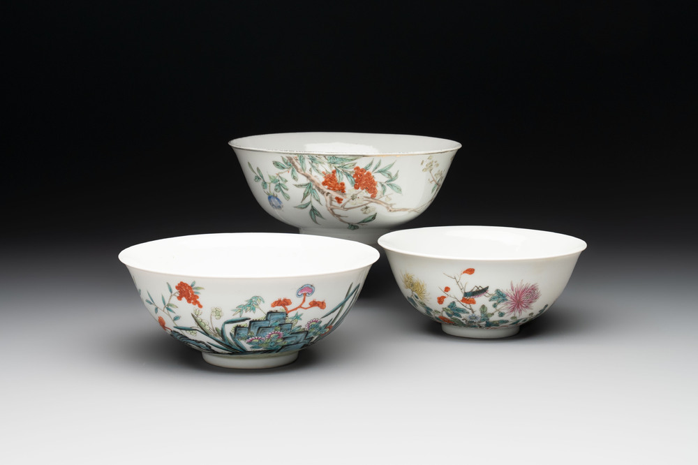 Three Chinese famille rose bowls with floral design, Qianlong, Guangxu and Jiangxi Ciye mark, 19/20th C.