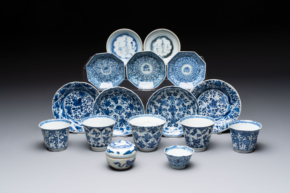 16 Chinese blue and white wares, Ming/Qing