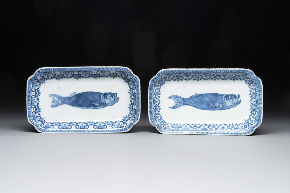 A pair of Chinese blue and white 'herring' dishes, Qianlong
