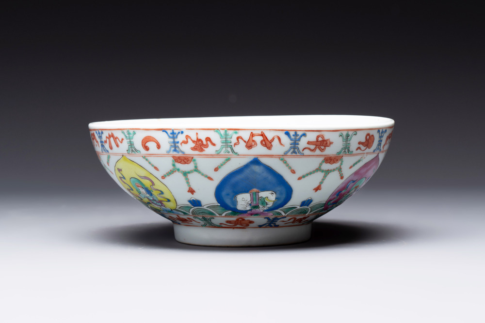 A Chinese famille rose Baragon Tuned bowl, Qianlong mark, 19th C.