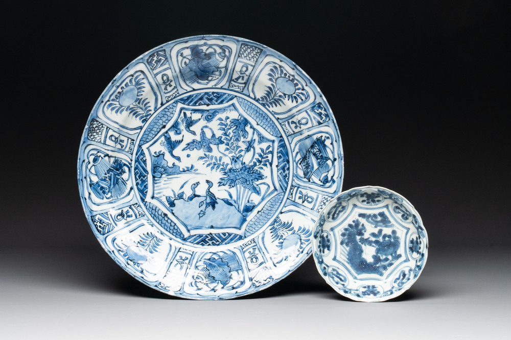 A Chinese blue and white 'kraak' dish and a plate, Wanli