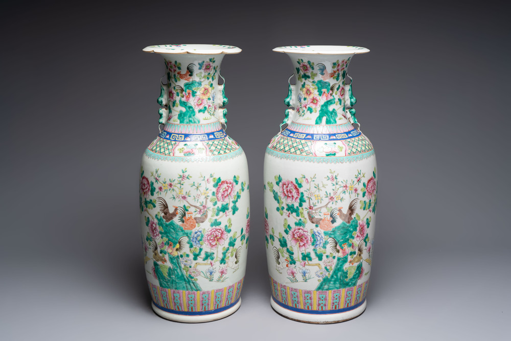 A pair of Chinese famille rose 'rooster' vases, 19/20th C.