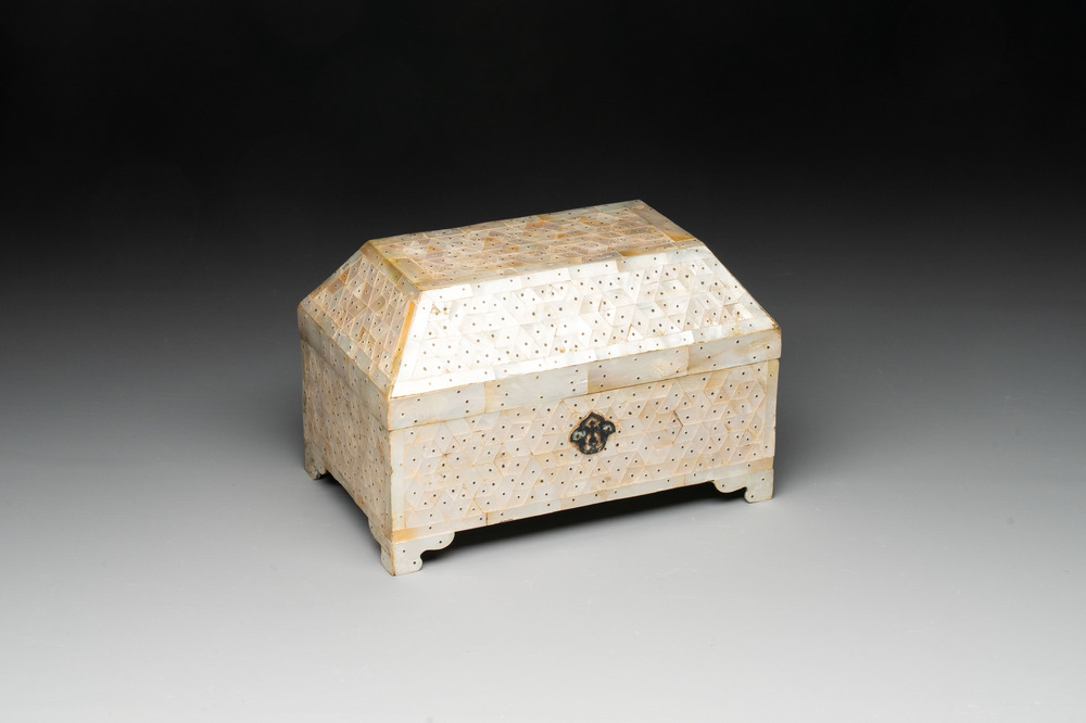 An Indo-Portuguese mother-of-pearl casket, Gujarat, 18th C.