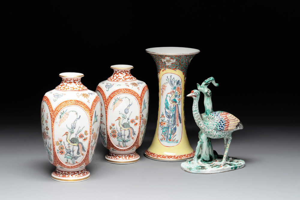 Three porcelain Kakiemon-style vases and a sculpture of a crane, France, Chantilly, 18/19th C.