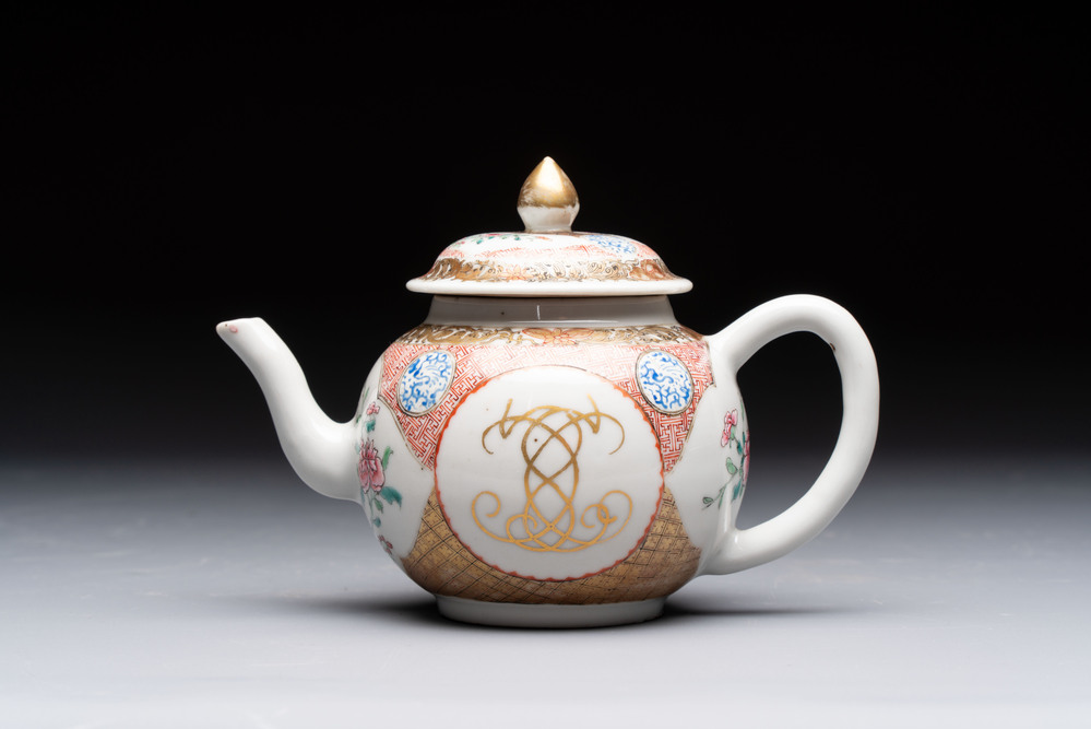 A Chinese famille rose monogrammed teapot with floral design, Yongzheng/Qianlong
