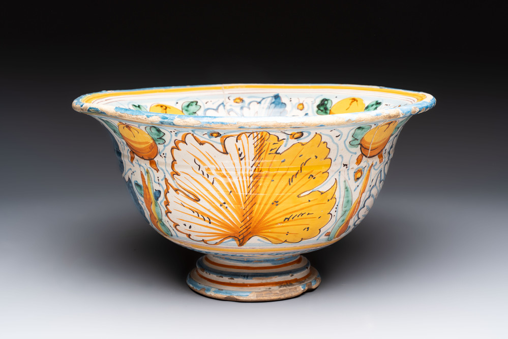 A large polychrome Italian maiolica bowl with floral design, Montelupo, 17th C.