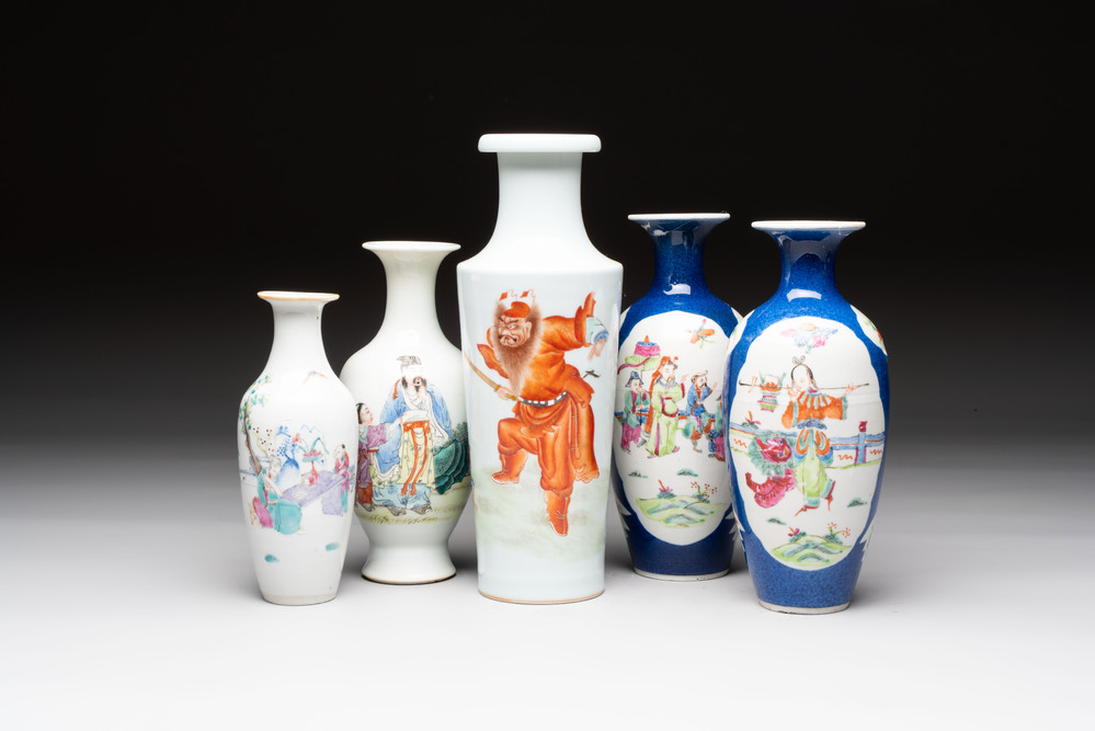 Five Chinese famille rose vases, Kangxi, Qianlong and Ju Ren Tang 居仁堂 mark, 19/20th C.