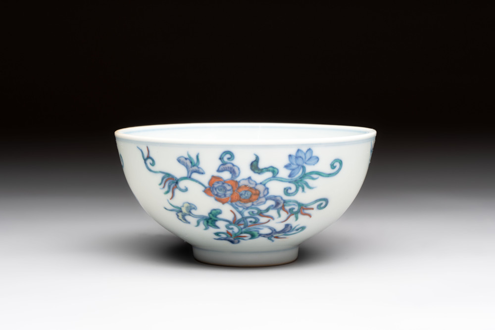 A Chinese doucai bowl with floral design, Wen Tang Ya Zhi 文棠雅制 mark, Daoguang