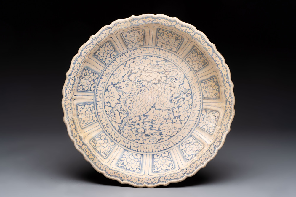 An Annamese or Vietnamese blue and white 'qilin' dish, 15/16th C.