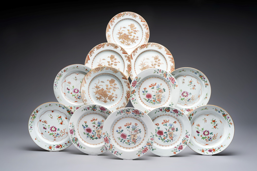 12 Chinese famille rose  and gilt-decorated plates with floral design, Qianlong
