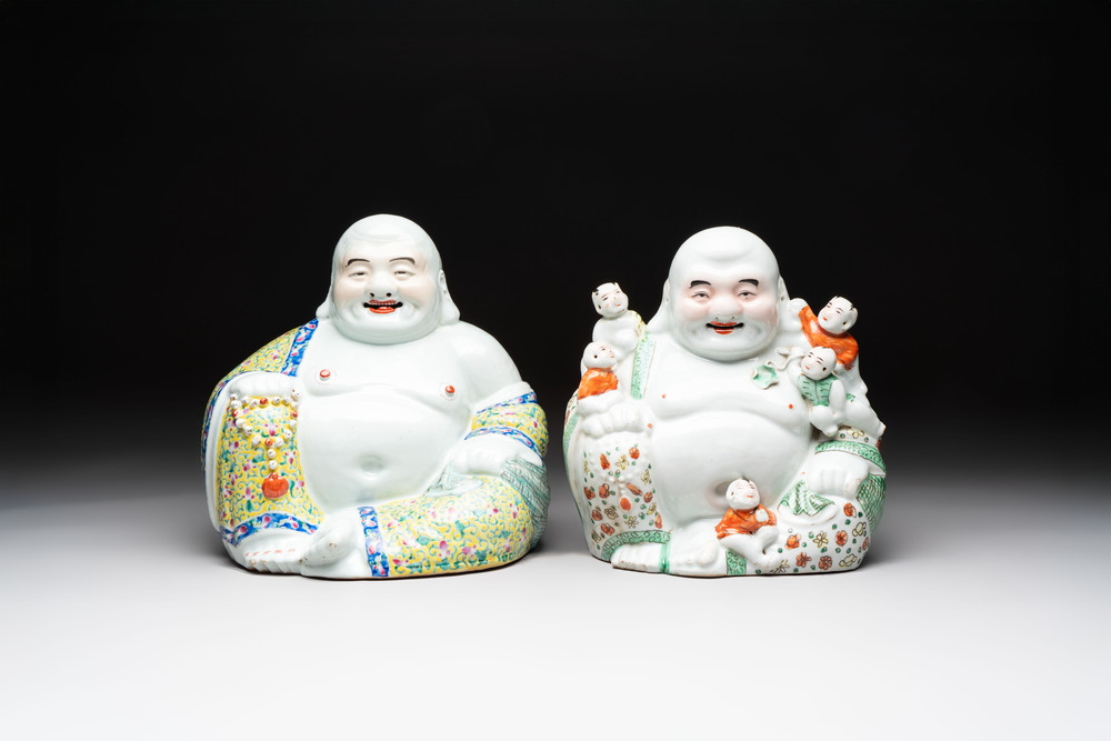 Two Chinese famille rose Milefo Buddhas, Zhu Mao Ji 朱茂記造 mark, 20th C.