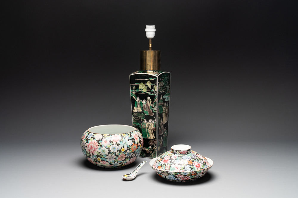 A Chinese famille rose 'millefleurs' water container, a covered bowl, a spoon and a famille noire vase mounted as lamp, Qianlong mark, 19/20th C.