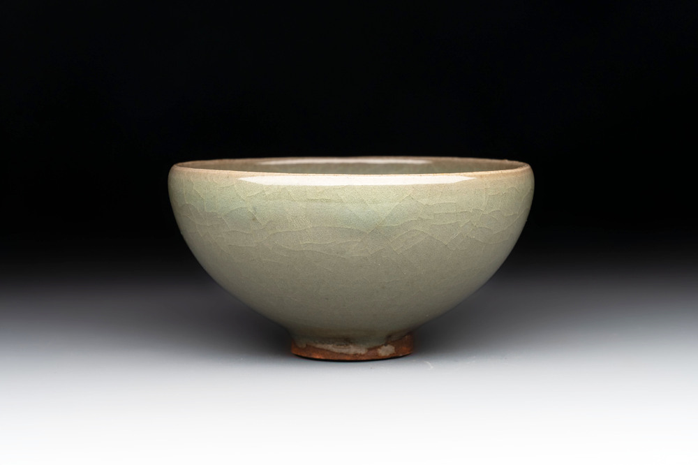 A Chinese green-glazed 'jun' tea bowl, Song/Yuan
