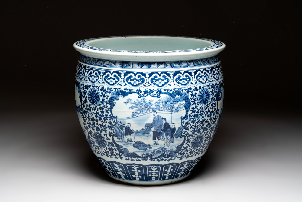 A Chinese blue and white fish bowl with narrative design, 19th C.