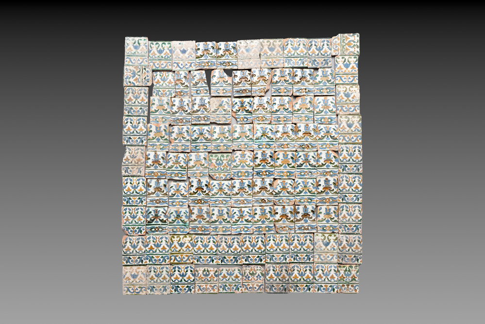 A massive collection of 96 Spanish arista pottery tiles, Toledo, 16th C