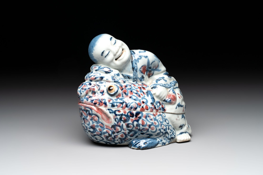 A Chinese blue, white and copper-red 'Liuhai on the three-legged toad' censer and cover, 19th C.