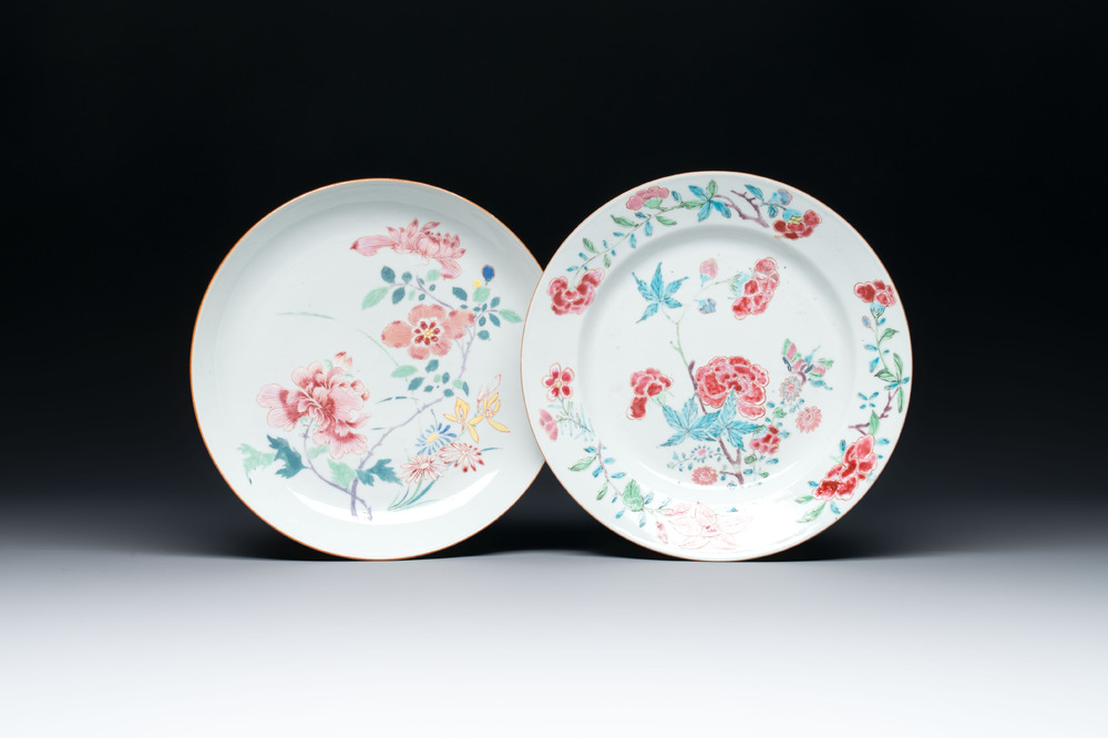 Two Chinese famille rose plates with floral design, Yongzheng/Qianlong