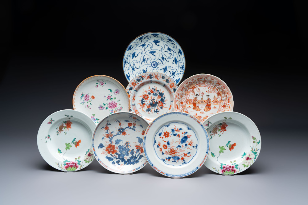 Eight Chinese famille rose, Imari-style, iron-red-decorated, blue and white plates, Kangxi and later