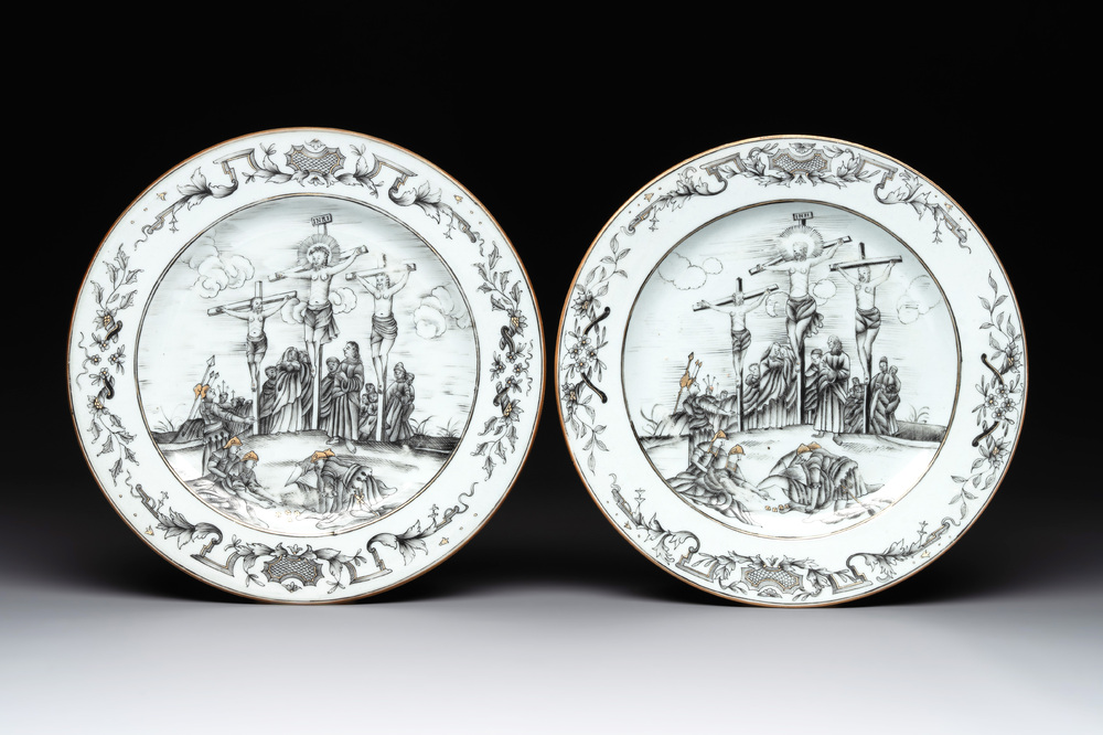 A fine pair of Chinese grisaille 'Crucifixion' plates, Qianlong, ca. 1740-1760