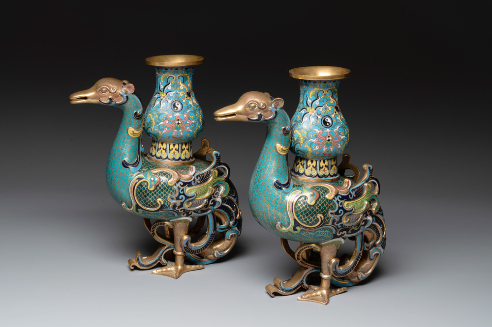 A pair of Chinese cloisonn&eacute; duck-form vases, 19/20th C.
