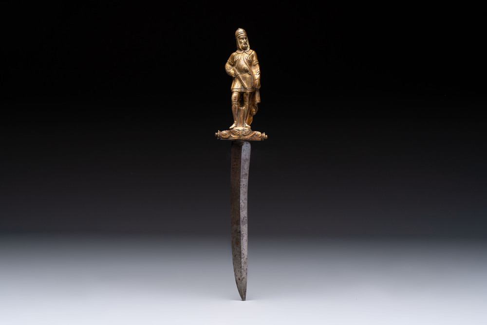 A dagger representing a Cossack escorting the emperor (tsar&rsquo;s convoy), lenticular-section blade with central groove, 19th C.