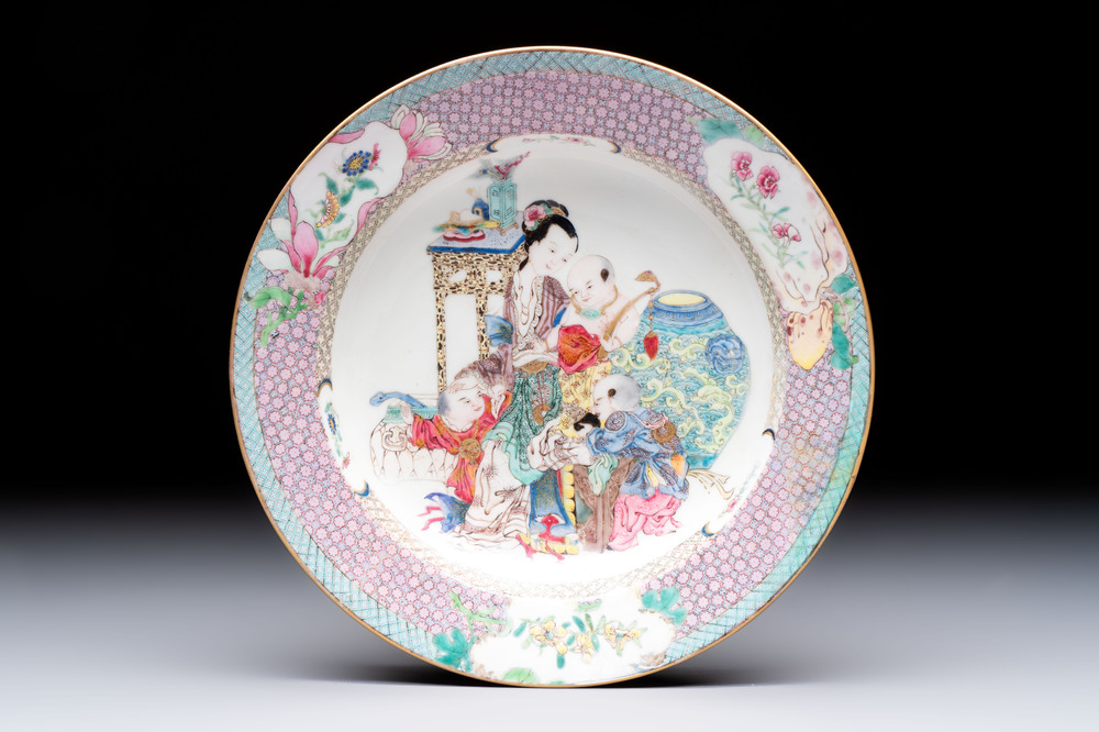 A fine Chinese famille rose ruby-back eggshell plate with a lady and playing boys, Yongzheng