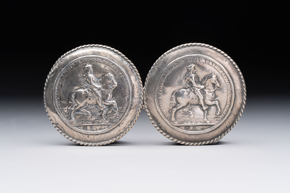 A pair of Dutch silver belt buckles, 833/000, 19th C.