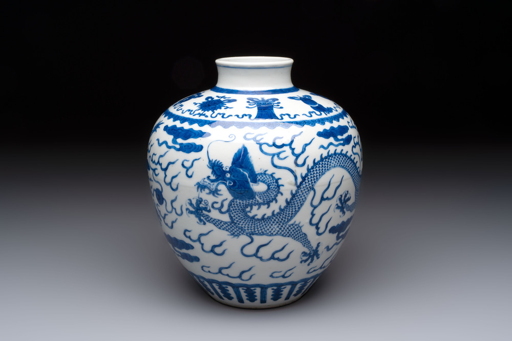 A Chinese blue and white 'dragon' vase, Kangxi mark, 19th C.