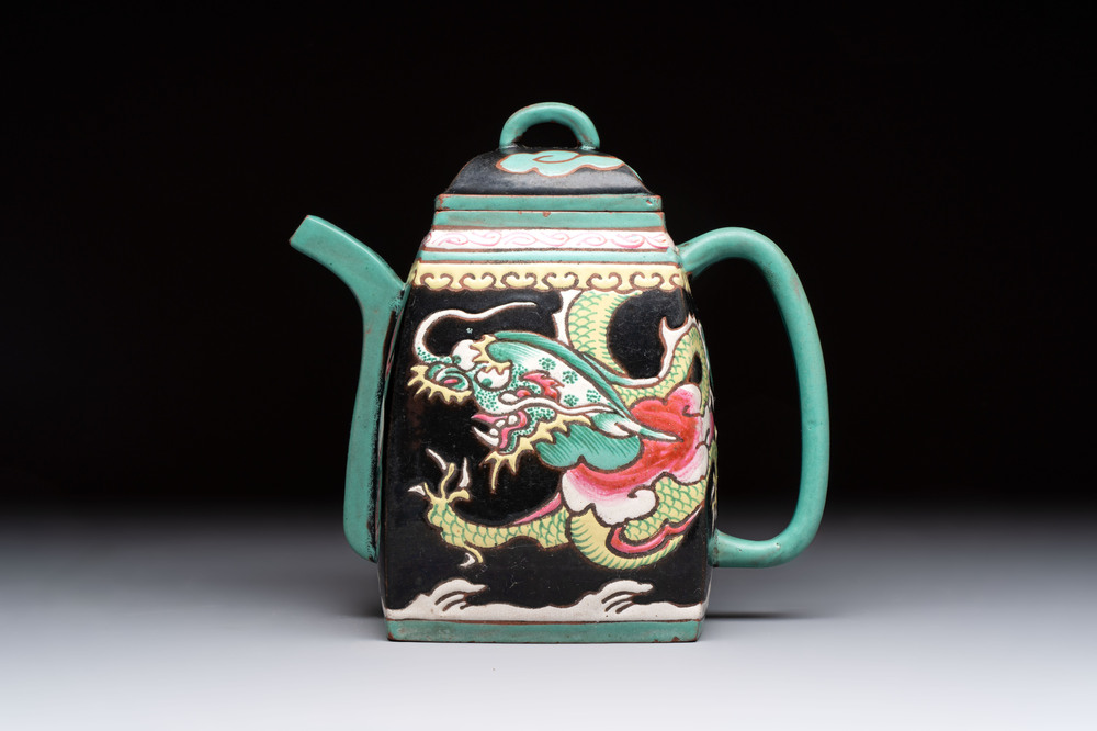 A Chinese enamelled Yixing stoneware 'dragon' teapot, Qianlong mark, 18/19th C.