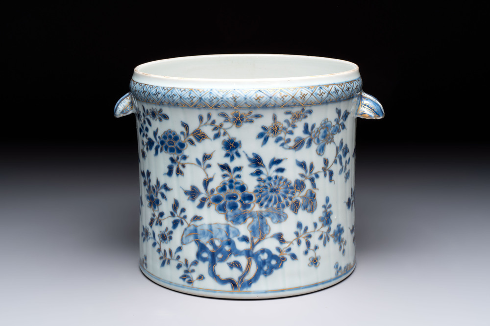 A Chinese blue and white gilt-decorated wine cooler, Qianlong