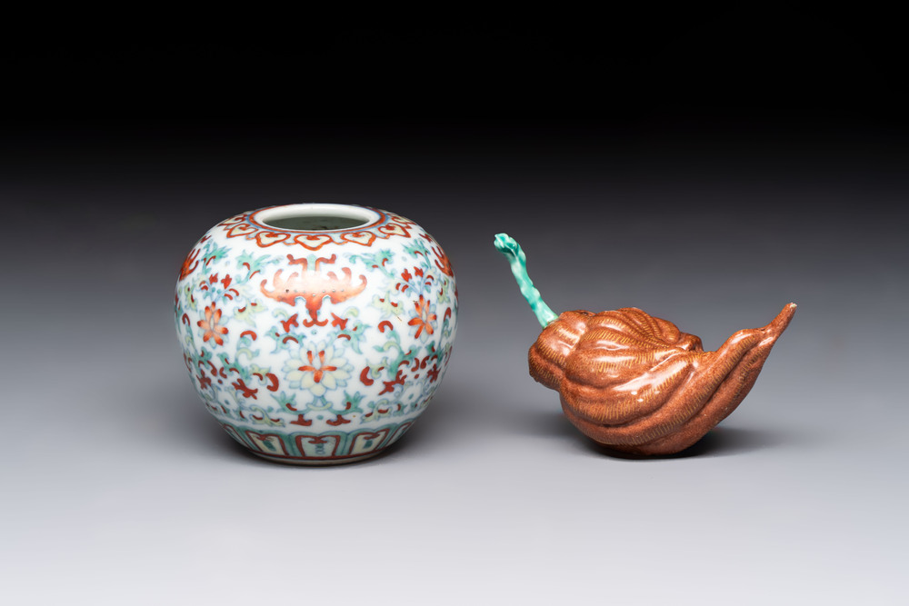 A Chinese doucai water pot and a 'Buddha's Hand' water dropper, Qianlong and Wo Ji 蝸寄 mark, 19/20th C.