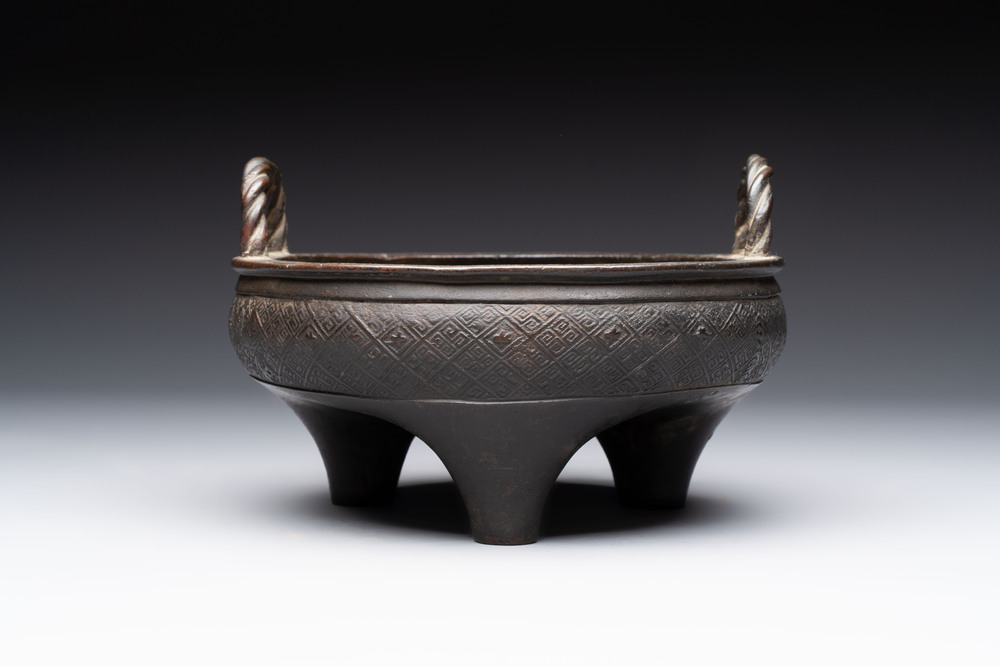 A fine Chinese archaistic bronze tripod censer, Yuan