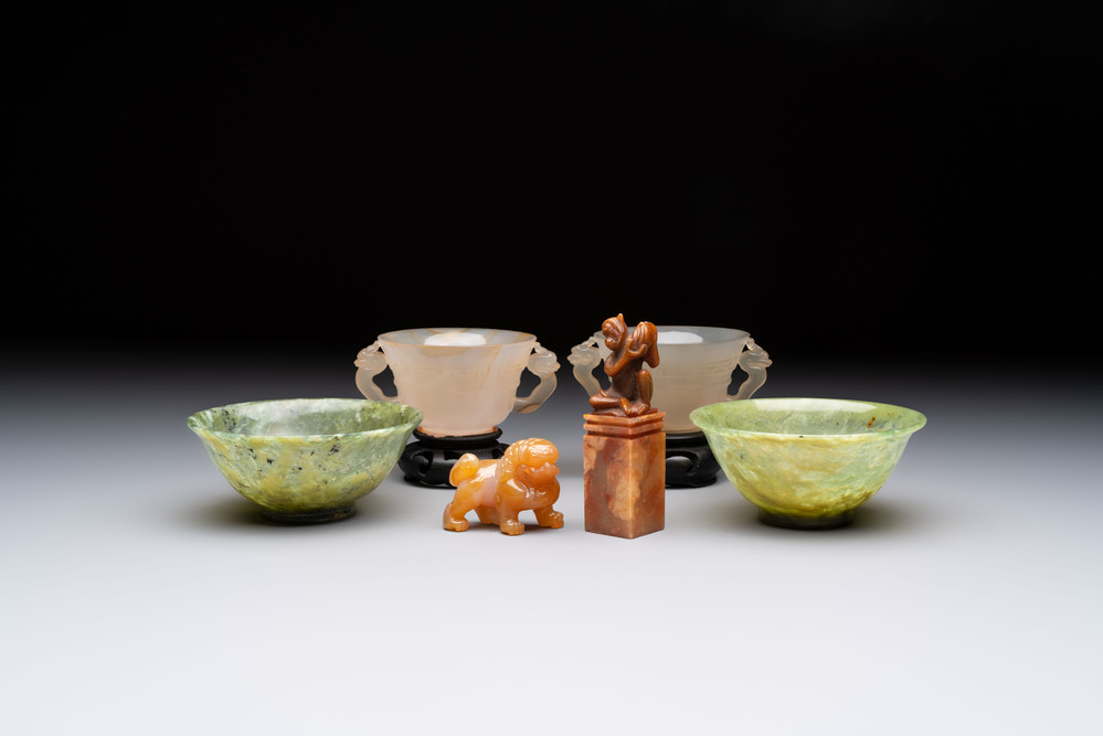 Six various Chinese agate, soapstone and serpentine wares, 19/20th C.