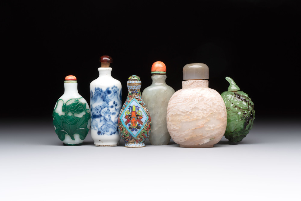 Six various Chinese snuff bottles, 19/20th C.
