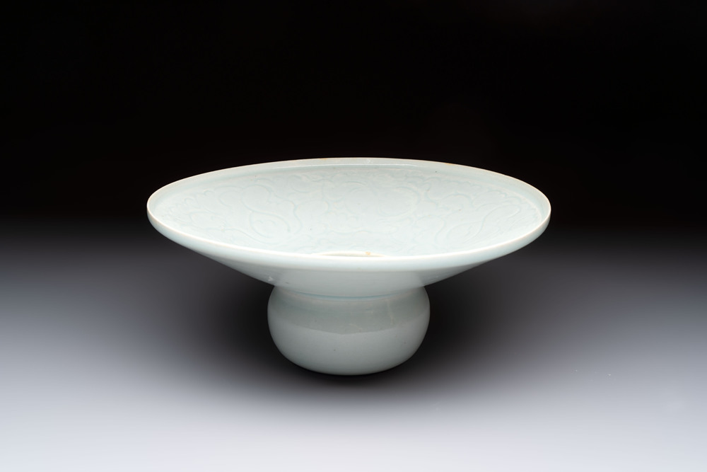 A Chinese qingbai spittoon with incised floral design, Song/Yuan